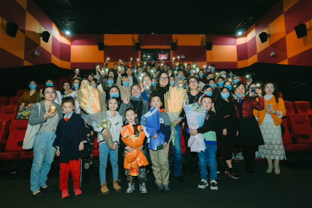  电竞纪录片火热播出，幕后故事感动万千观众  