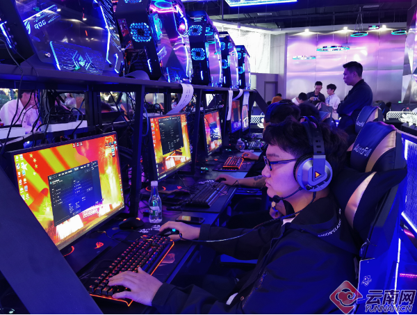  电竞训练基地升级打造专业环境  