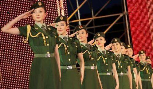  老队长告别战圆满，温情画面感动全场