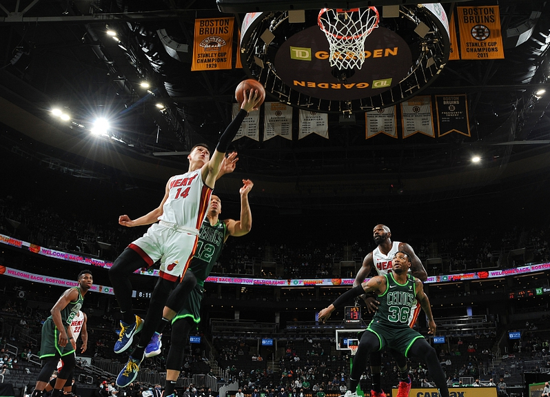  赵继伟末节发威助辽宁逆转浙江广厦