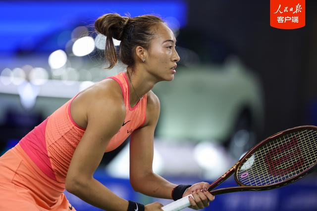  女子网坛新生代崛起，高芙与萨巴伦卡会师半决赛  