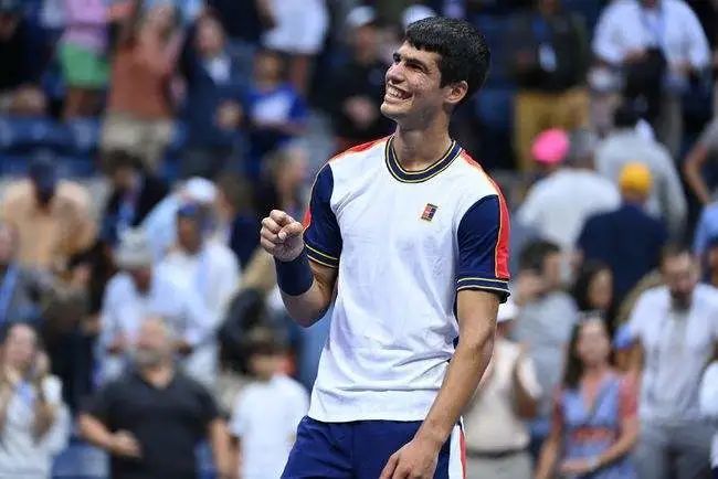  阿尔卡拉斯首夺大满贯创造历史