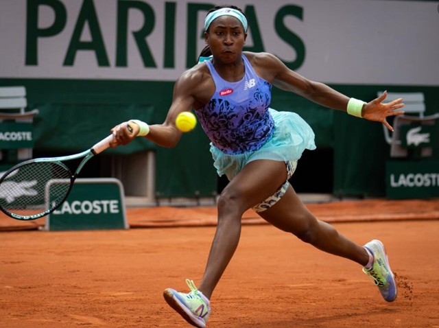  斯维亚泰克连胜纪录延续，罗兰加洛斯展风采