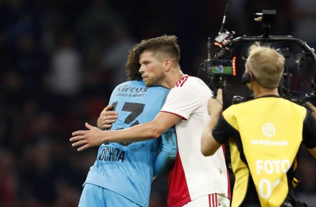  老将宝刀未老，头球攻门技惊四座