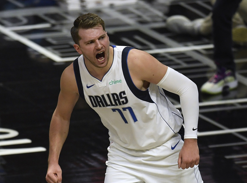  贾巴尔网前灵动，迈阿密公开赛挑落世界前三